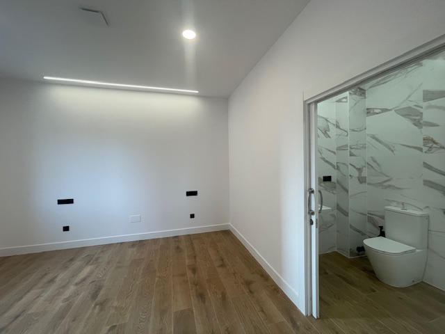 1F0DB056-CB69-4DF1-9458-01478CAD26A8