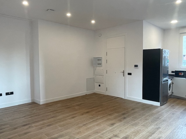 6821186C-59C9-4A9B-A1F3-E5139A519889