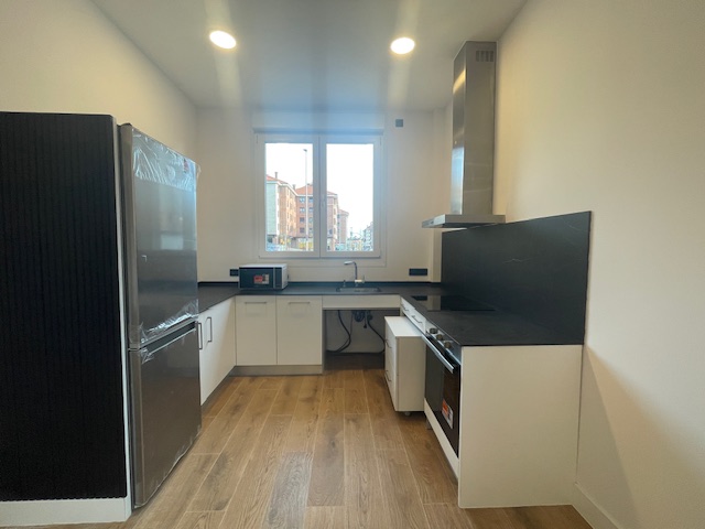 7EC2EC23-B30D-4392-AF28-DE7BFB15BDFD